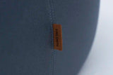 Detail van het merklabel op de KingSmith Meditation Cushion