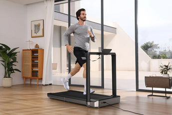 Kingsmith WalkingPad X23 loopband in een woonkamer vooraanzicht overdag